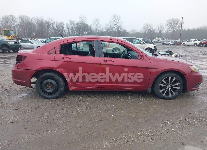 Photo 13 of 2013 Chrysler 200 TOURING (VIN 1C3CCBBG8DN747353)