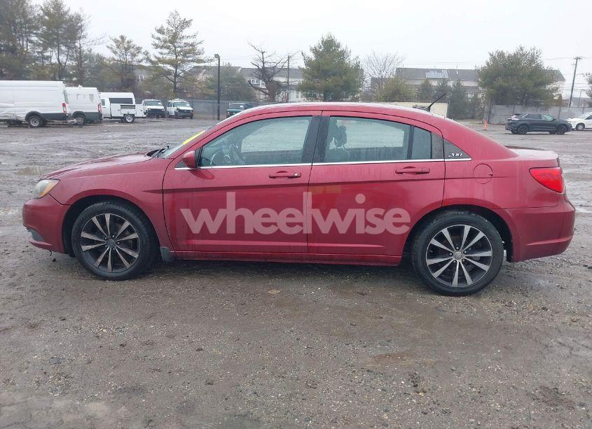 Photo 14 of 2013 Chrysler 200 TOURING (VIN 1C3CCBBG8DN747353)