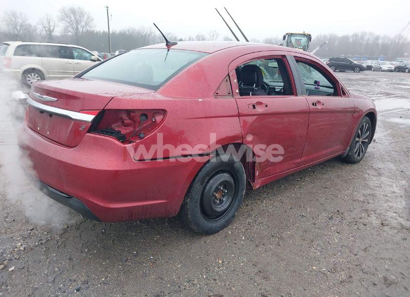 Photo 4 of 2013 Chrysler 200 TOURING (VIN 1C3CCBBG8DN747353)