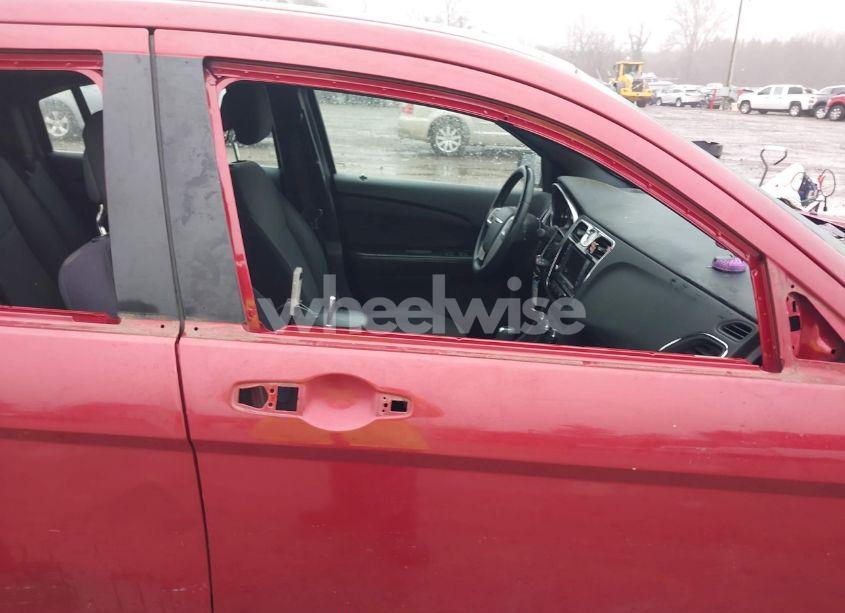 Photo 6 of 2013 Chrysler 200 TOURING (VIN 1C3CCBBG8DN747353)