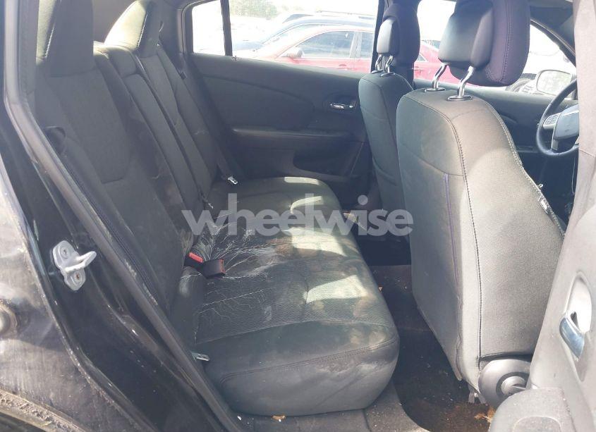 Photo 8 of 2012 Chrysler 200 TOURING (VIN 1C3CCBBG9CN106775)