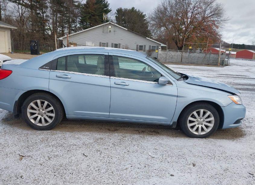 Photo 13 of 2012 Chrysler 200 TOURING (VIN 1C3CCBBG9CN329060)