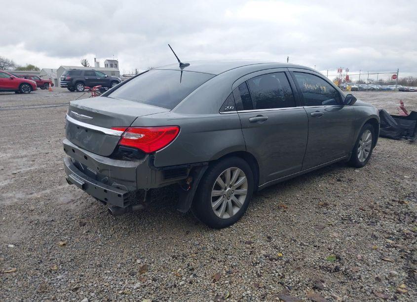 Photo 4 of 2013 Chrysler 200 TOURING (VIN 1C3CCBBG9DN623933)