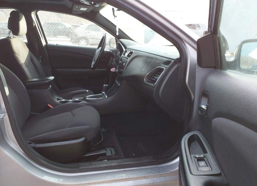 Photo 5 of 2013 Chrysler 200 TOURING (VIN 1C3CCBBG9DN659864)