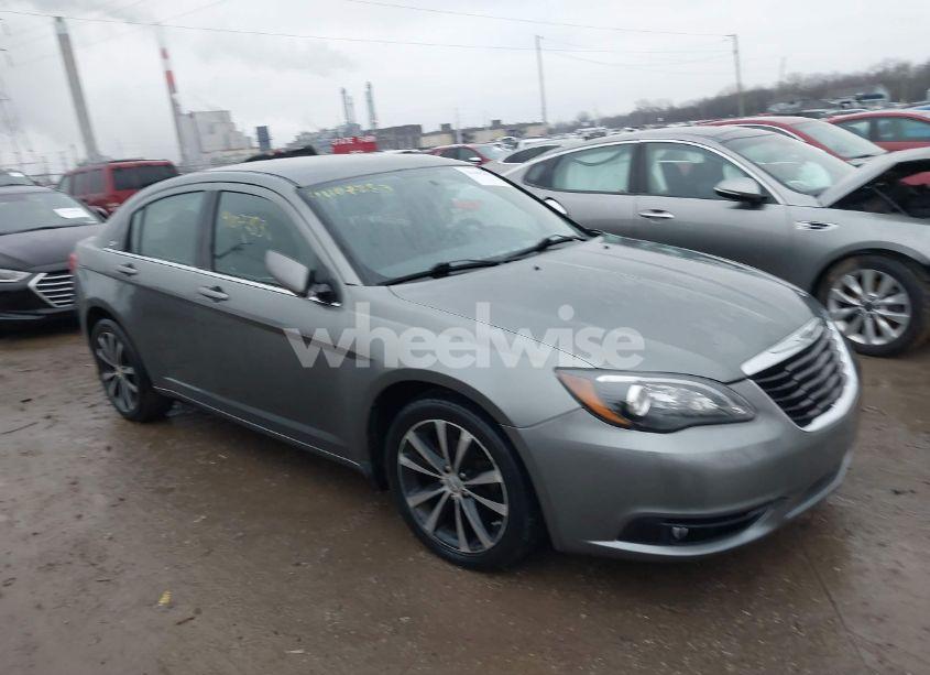 2013 Chrysler 200 TOURING (VIN 1C3CCBBG9DN711963) main photo
