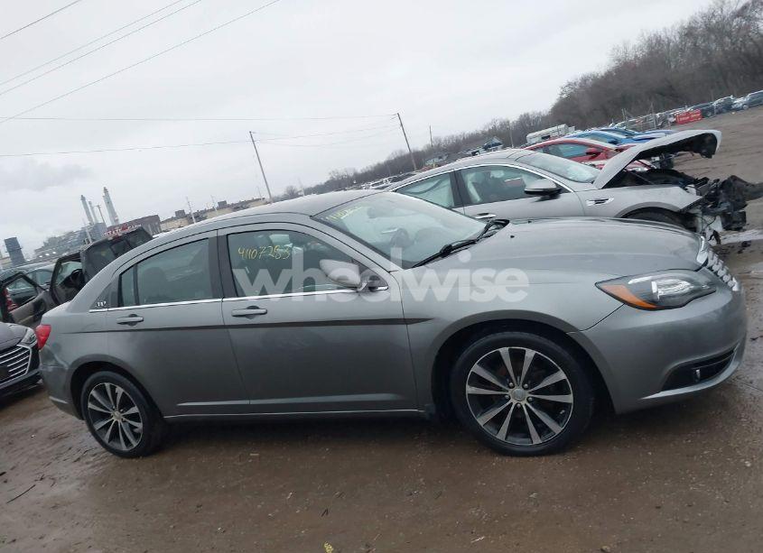 Photo 13 of 2013 Chrysler 200 TOURING (VIN 1C3CCBBG9DN711963)