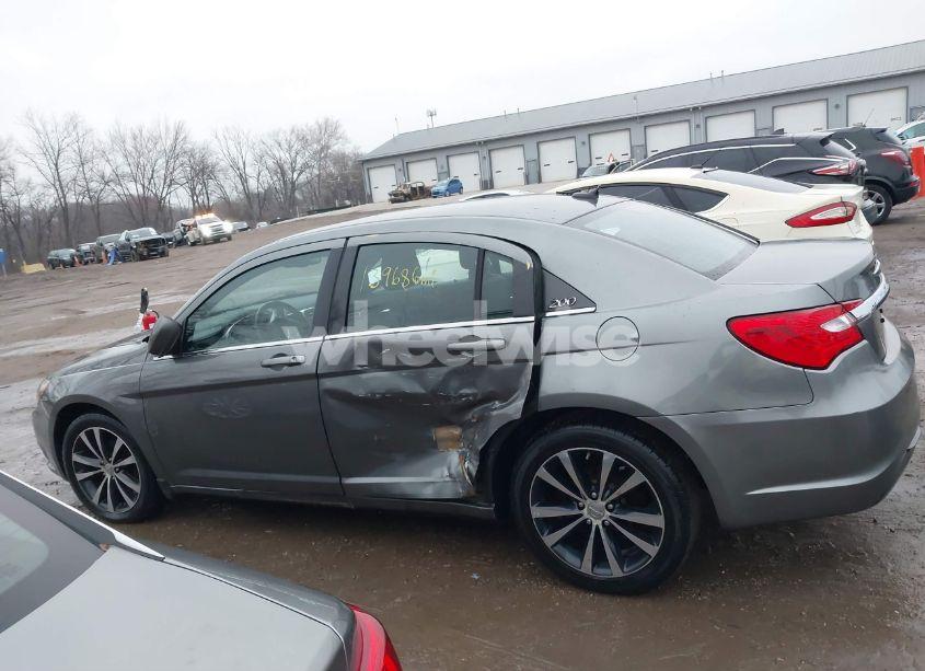 Photo 14 of 2013 Chrysler 200 TOURING (VIN 1C3CCBBG9DN711963)