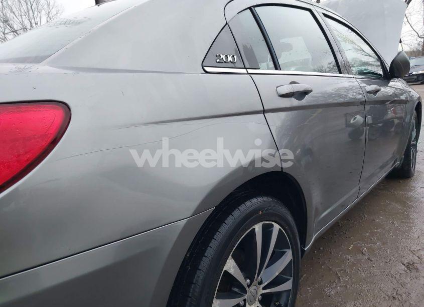 Photo 18 of 2013 Chrysler 200 TOURING (VIN 1C3CCBBG9DN711963)