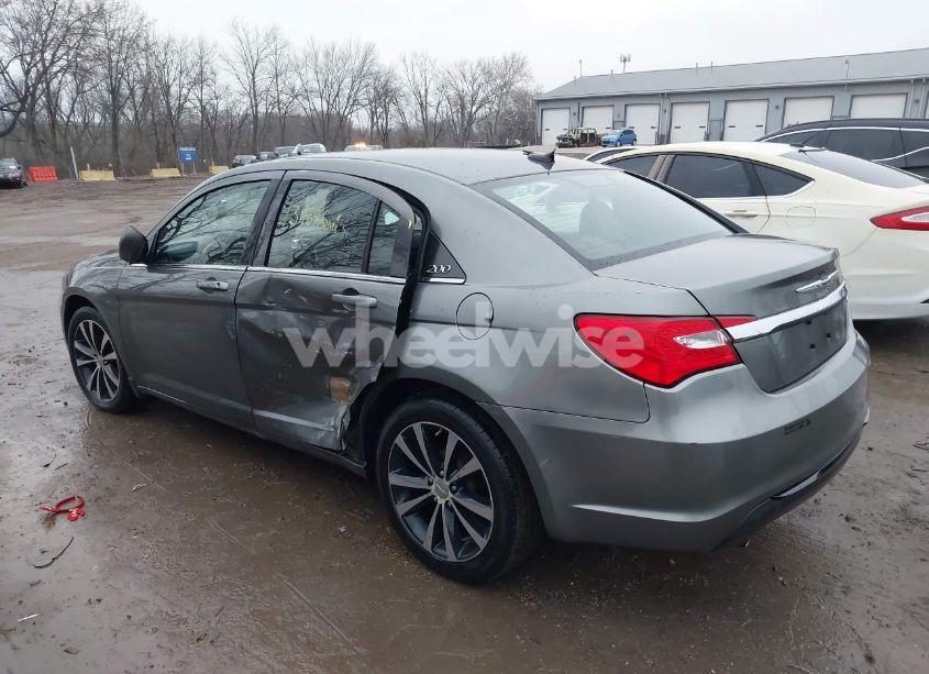 Photo 3 of 2013 Chrysler 200 TOURING (VIN 1C3CCBBG9DN711963)
