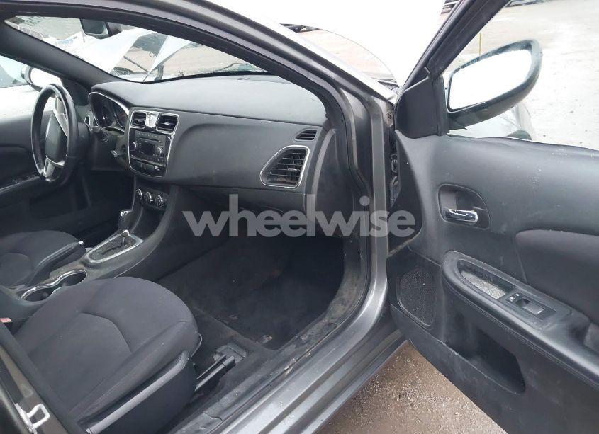 Photo 5 of 2013 Chrysler 200 TOURING (VIN 1C3CCBBG9DN711963)