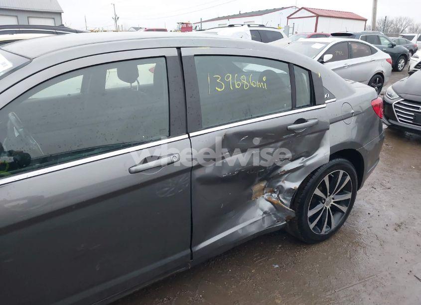 Photo 6 of 2013 Chrysler 200 TOURING (VIN 1C3CCBBG9DN711963)