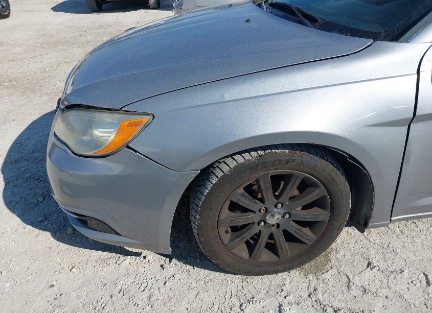 Photo 6 of 2013 Chrysler 200 TOURING (VIN 1C3CCBBG9DN731548)