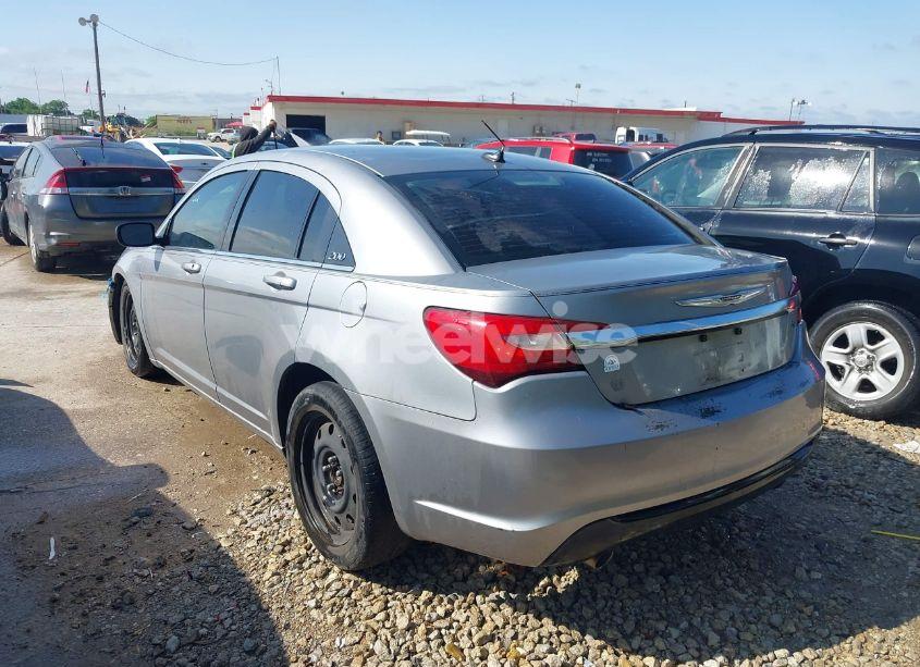 Photo 3 of 2013 Chrysler 200 TOURING (VIN 1C3CCBBG9DN738418)