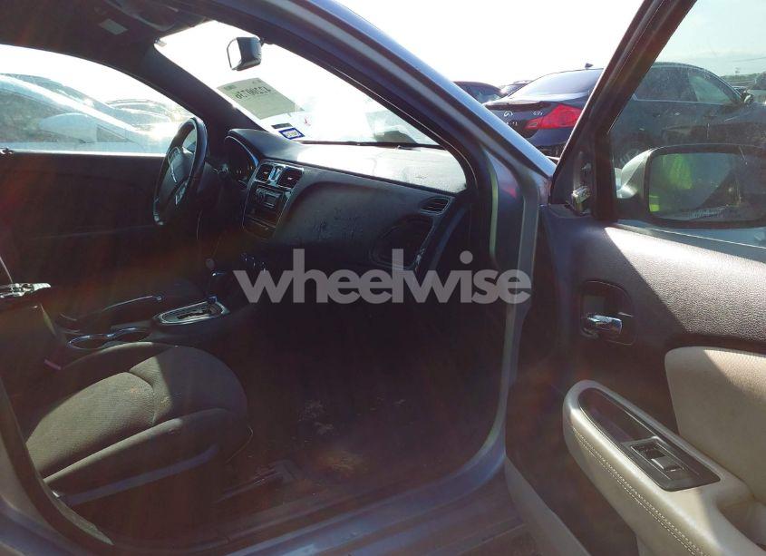 Photo 5 of 2013 Chrysler 200 TOURING (VIN 1C3CCBBG9DN738418)