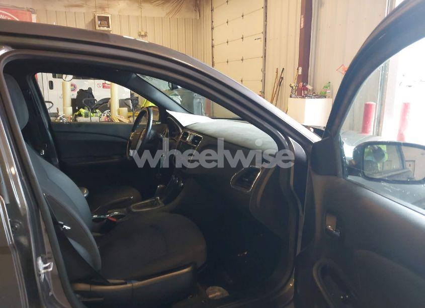 Photo 5 of 2014 Chrysler 200 TOURING (VIN 1C3CCBBG9EN193077)