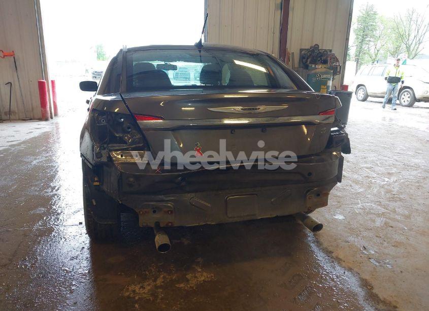 Photo 6 of 2014 Chrysler 200 TOURING (VIN 1C3CCBBG9EN193077)