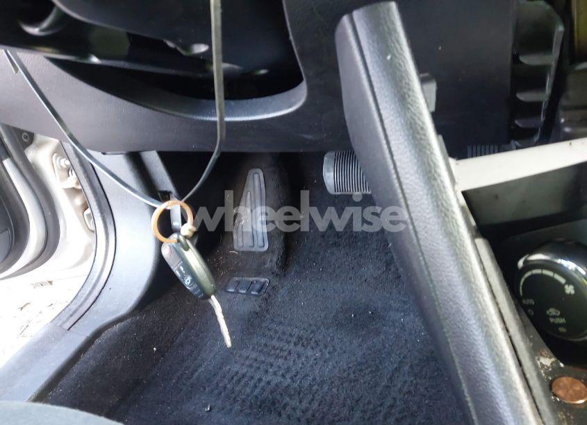 Photo 11 of 2012 Chrysler 200 TOURING (VIN 1C3CCBBGXCN101892)