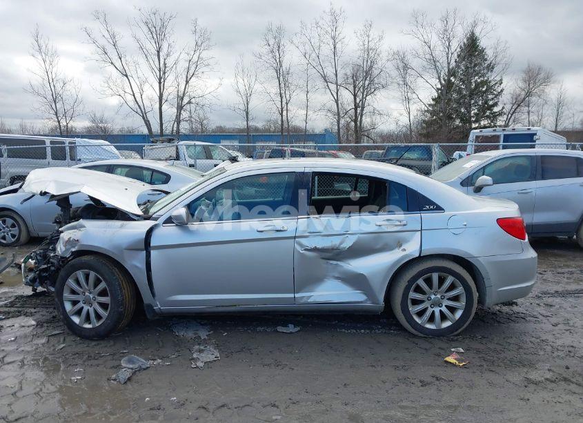 Photo 15 of 2012 Chrysler 200 TOURING (VIN 1C3CCBBGXCN101892)