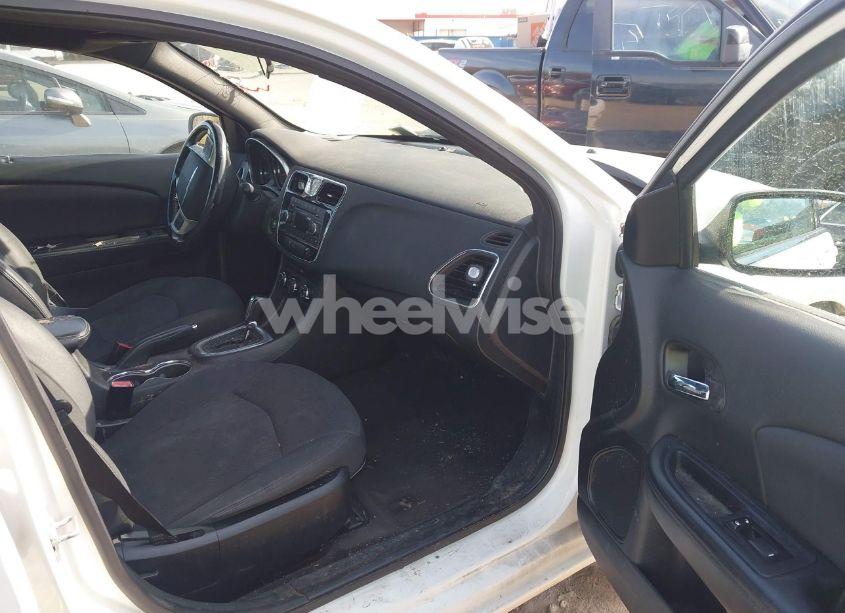 Photo 5 of 2013 Chrysler 200 TOURING (VIN 1C3CCBBGXDN607904)