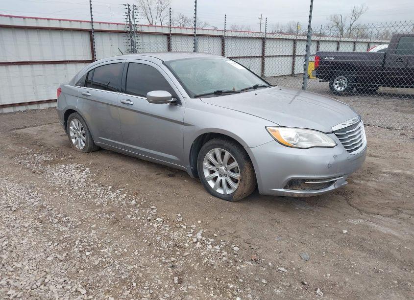 2013 Chrysler 200 TOURING (VIN 1C3CCBBGXDN678245) main photo