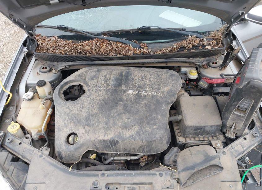 Photo 10 of 2013 Chrysler 200 TOURING (VIN 1C3CCBBGXDN678245)