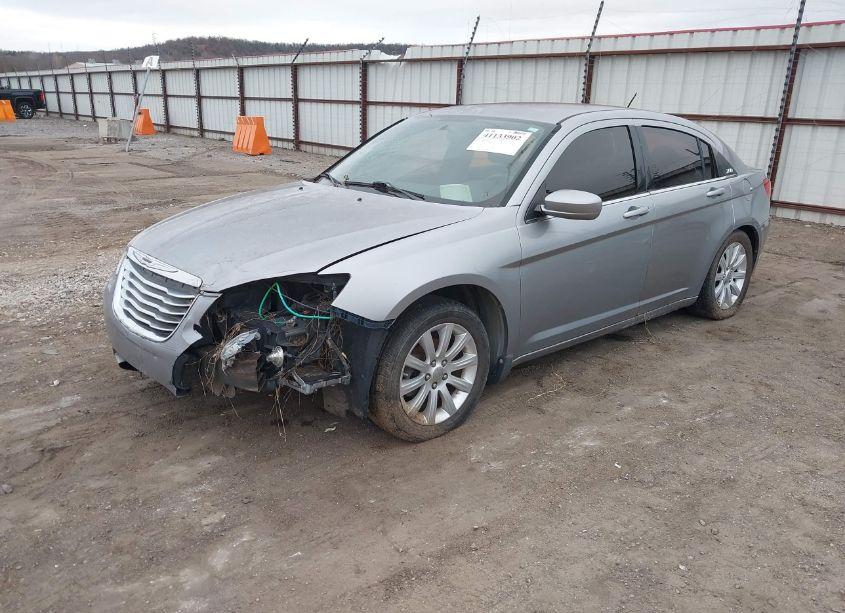 Photo 2 of 2013 Chrysler 200 TOURING (VIN 1C3CCBBGXDN678245)