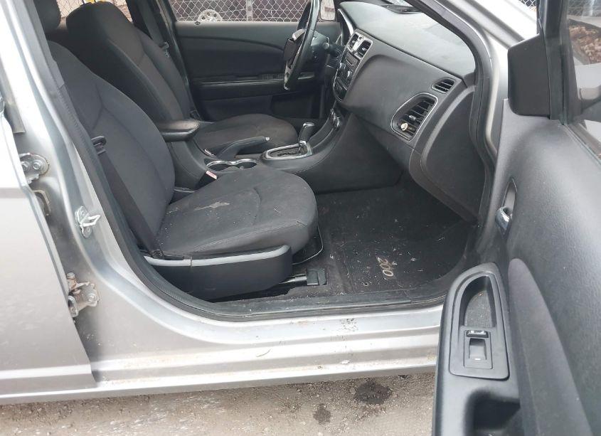 Photo 5 of 2013 Chrysler 200 TOURING (VIN 1C3CCBBGXDN678245)