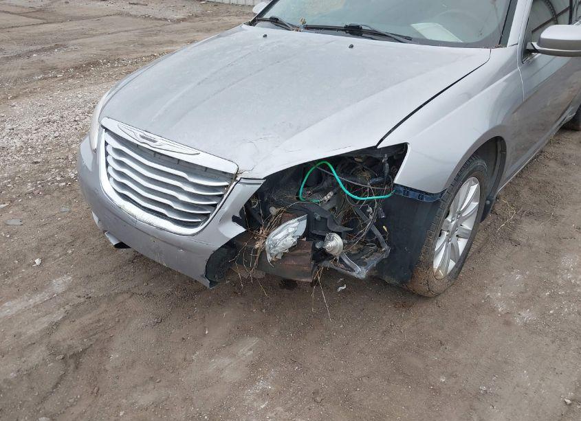 Photo 6 of 2013 Chrysler 200 TOURING (VIN 1C3CCBBGXDN678245)