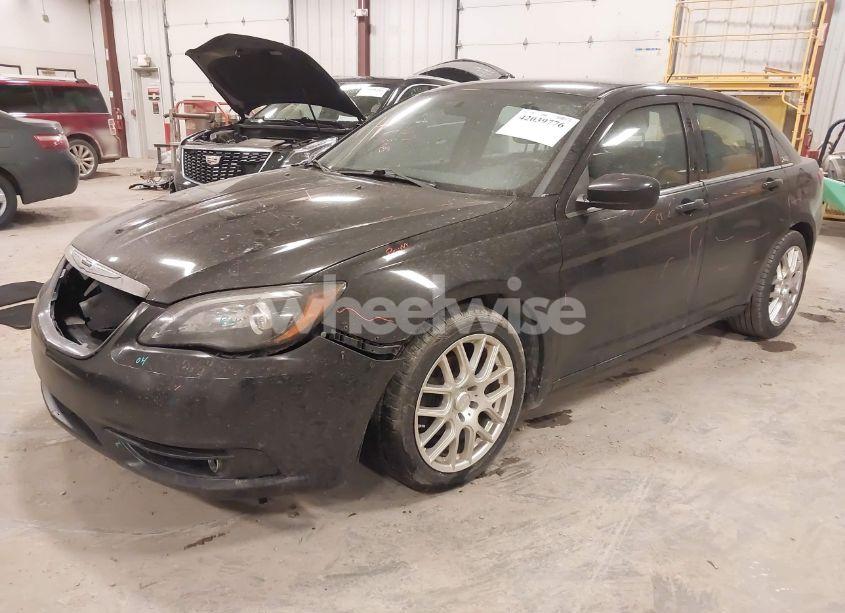 Photo 2 of 2014 Chrysler 200 TOURING (VIN 1C3CCBBGXEN152716)