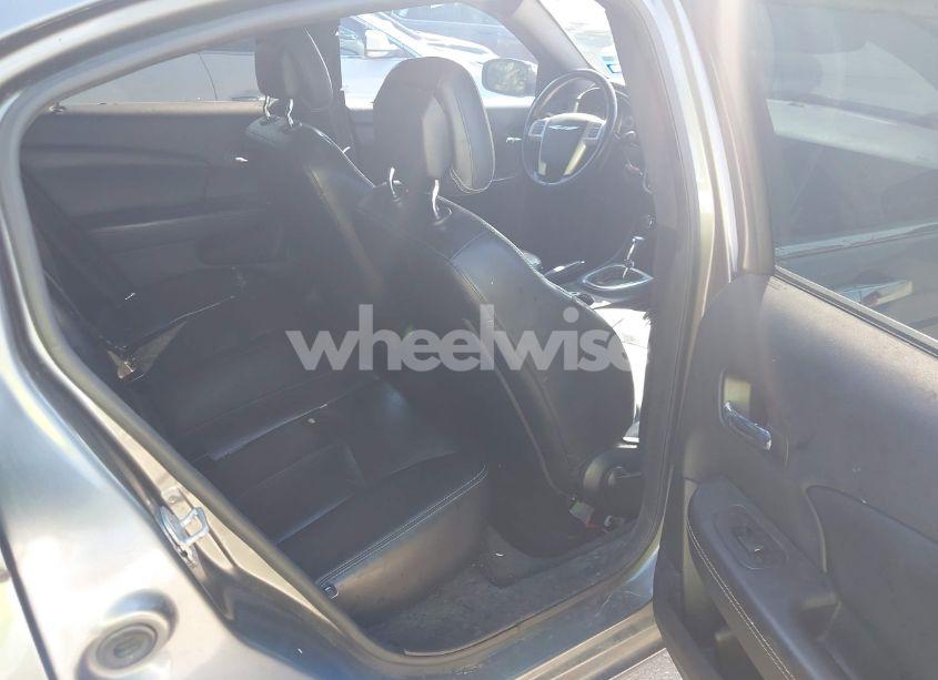 Photo 8 of 2012 Chrysler 200 LIMITED (VIN 1C3CCBCB0CN302428)