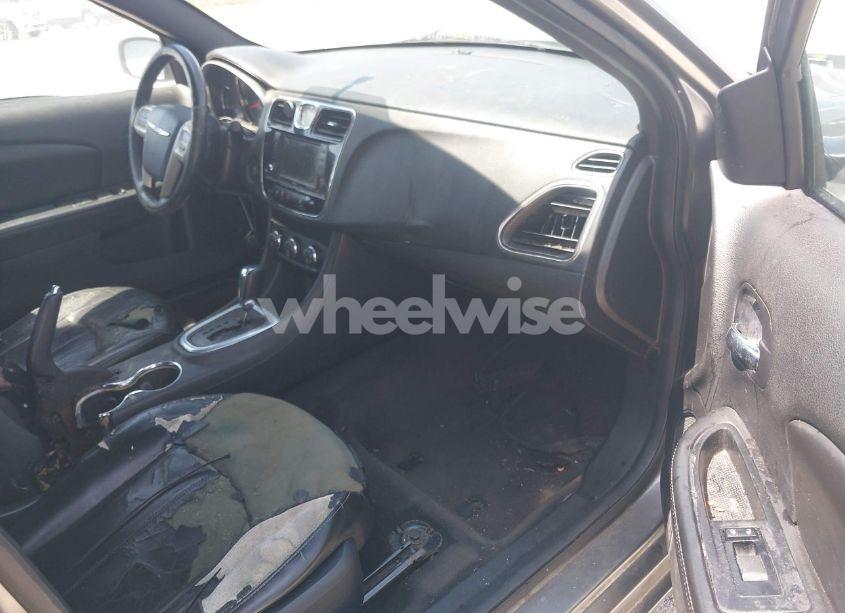 Photo 5 of 2012 Chrysler 200 LIMITED (VIN 1C3CCBCB1CN308772)