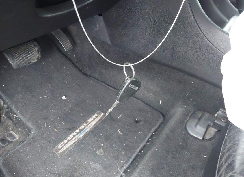 Photo 11 of 2012 Chrysler 200 LIMITED (VIN 1C3CCBCB3CN284278)