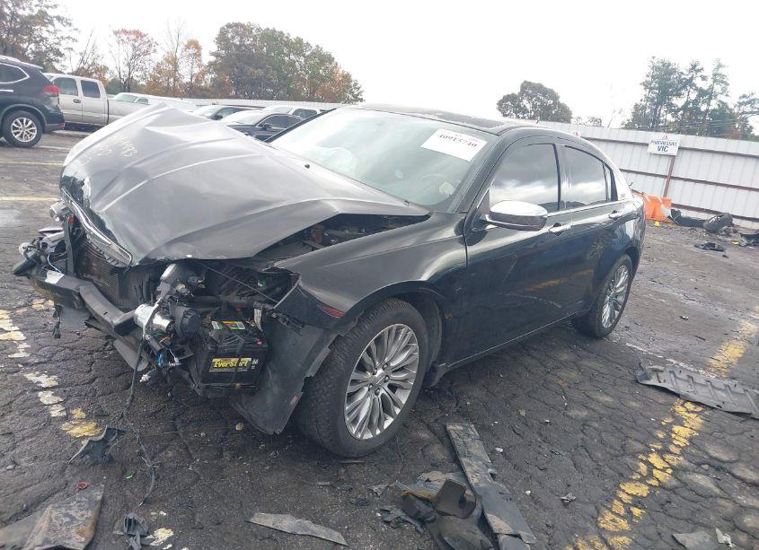 Photo 2 of 2012 Chrysler 200 LIMITED (VIN 1C3CCBCB3CN284278)