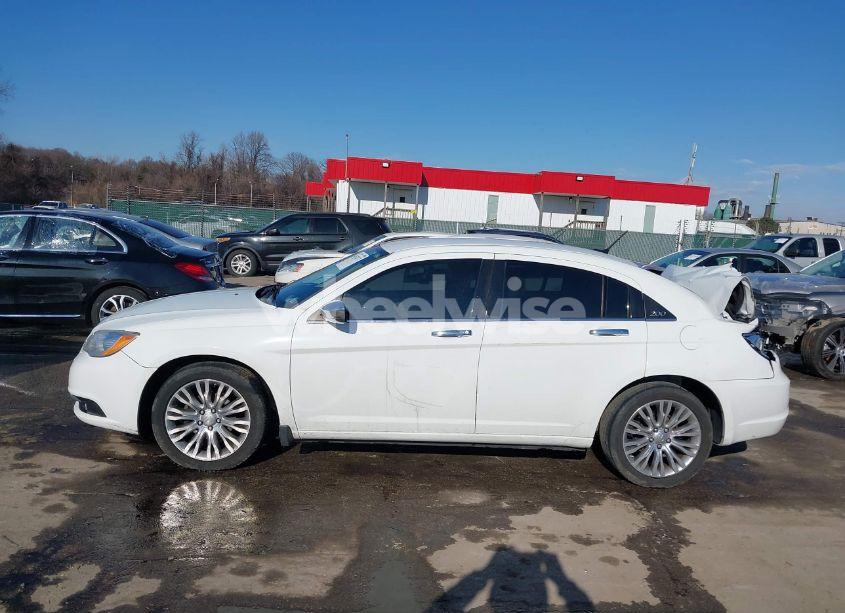 Photo 14 of 2012 Chrysler 200 LIMITED (VIN 1C3CCBCB5CN146306)