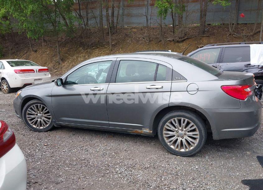 Photo 14 of 2012 Chrysler 200 LIMITED (VIN 1C3CCBCB6CN229968)