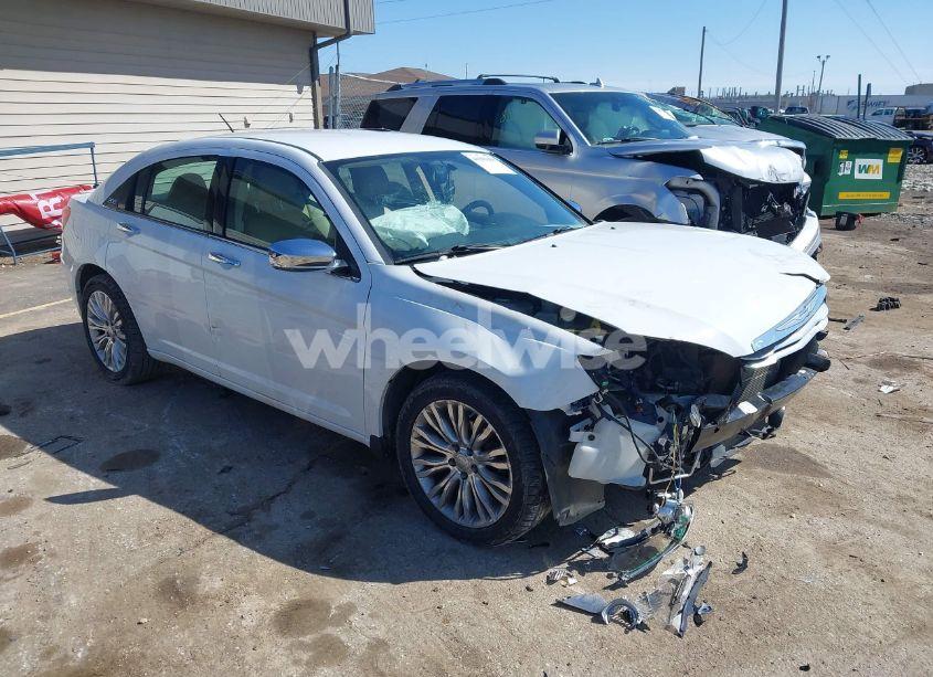 2012 Chrysler 200 LIMITED (VIN 1C3CCBCB6CN305981) main photo