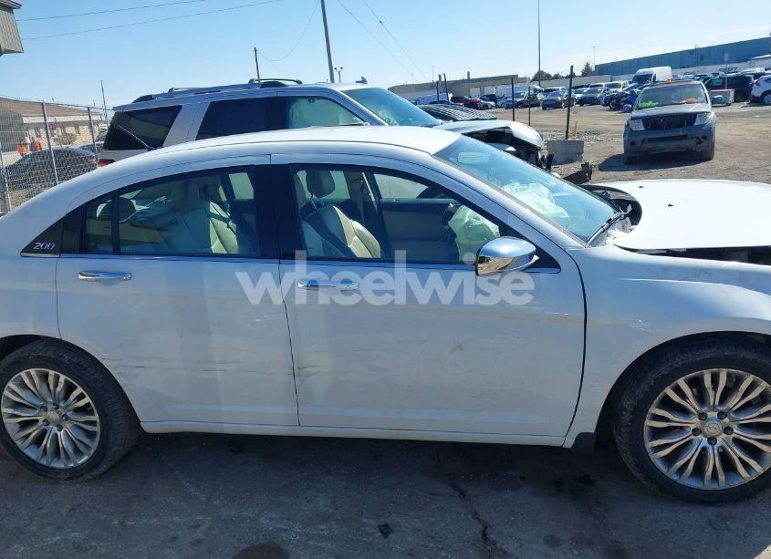 Photo 13 of 2012 Chrysler 200 LIMITED (VIN 1C3CCBCB6CN305981)