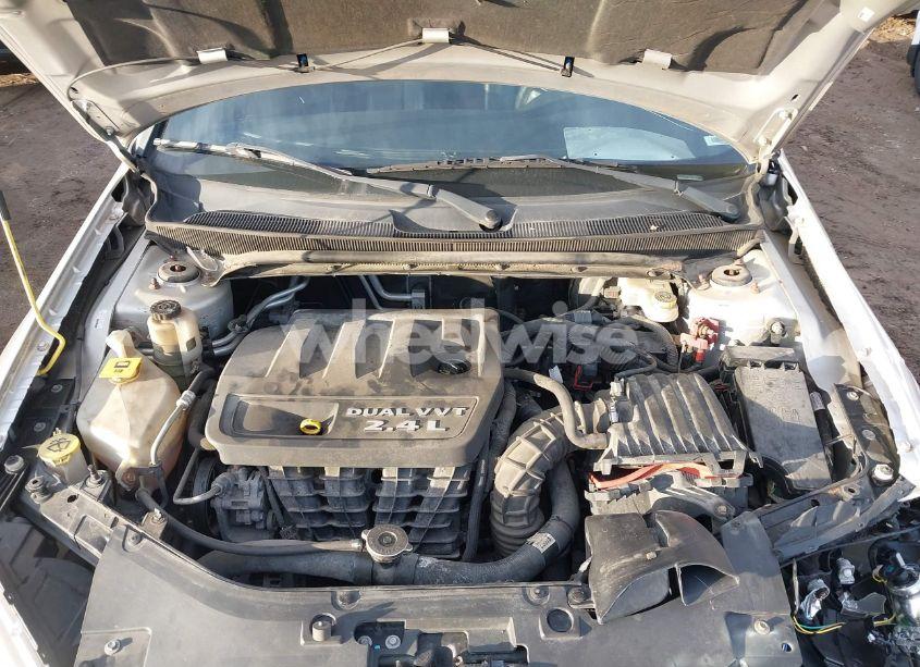 Photo 10 of 2012 Chrysler 200 LIMITED (VIN 1C3CCBCB7CN234984)