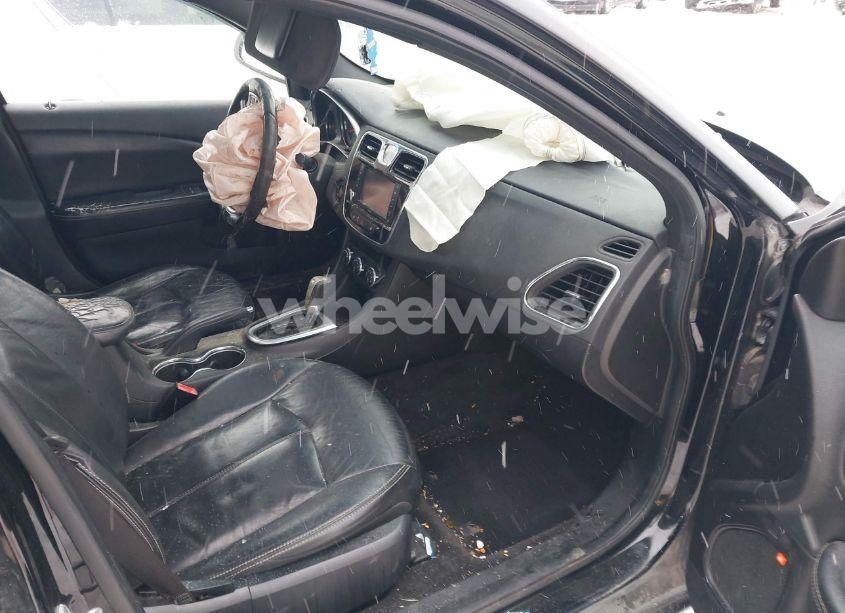 Photo 5 of 2012 Chrysler 200 LIMITED (VIN 1C3CCBCB7CN306931)