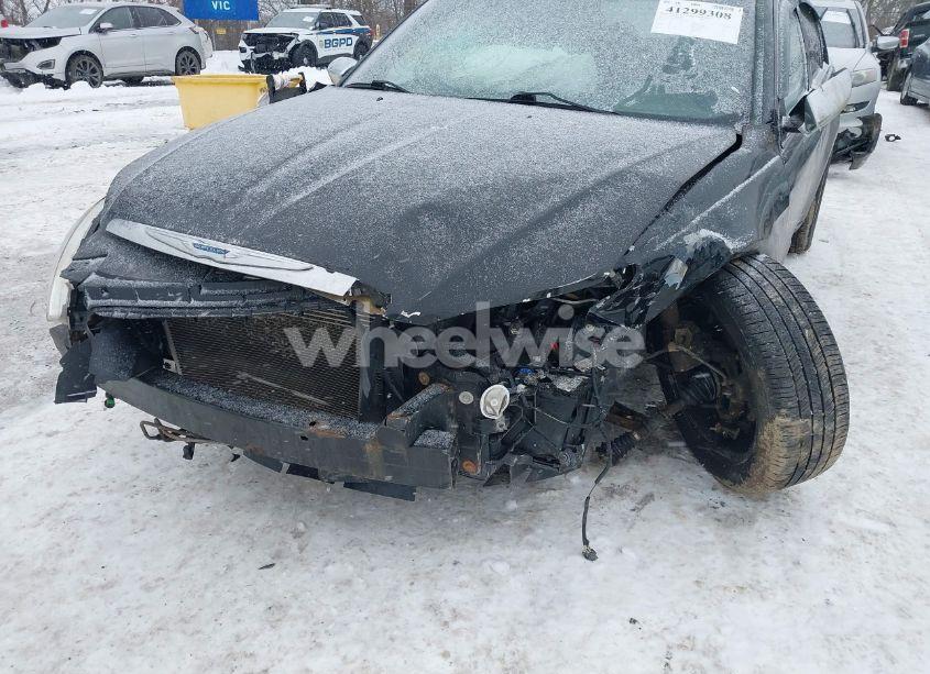 Photo 6 of 2012 Chrysler 200 LIMITED (VIN 1C3CCBCB7CN306931)