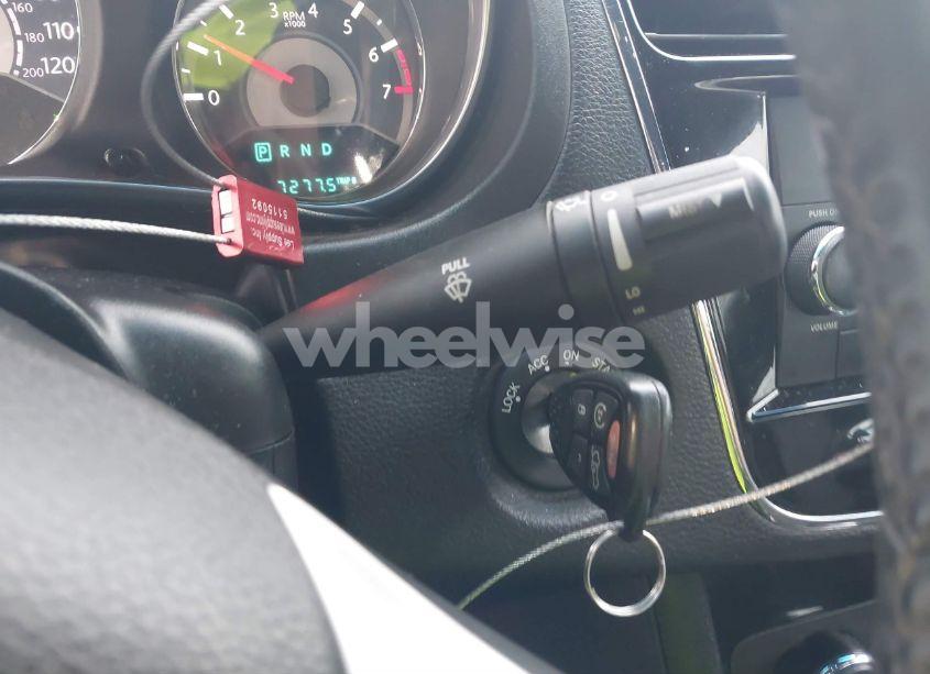 Photo 11 of 2013 Chrysler 200 LIMITED (VIN 1C3CCBCB8DN568054)