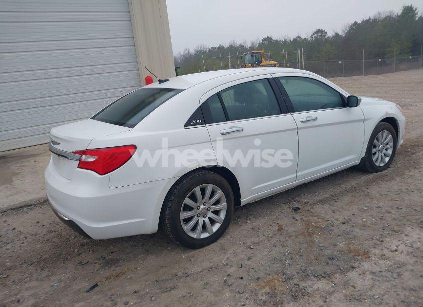 Photo 4 of 2013 Chrysler 200 LIMITED (VIN 1C3CCBCB8DN568054)