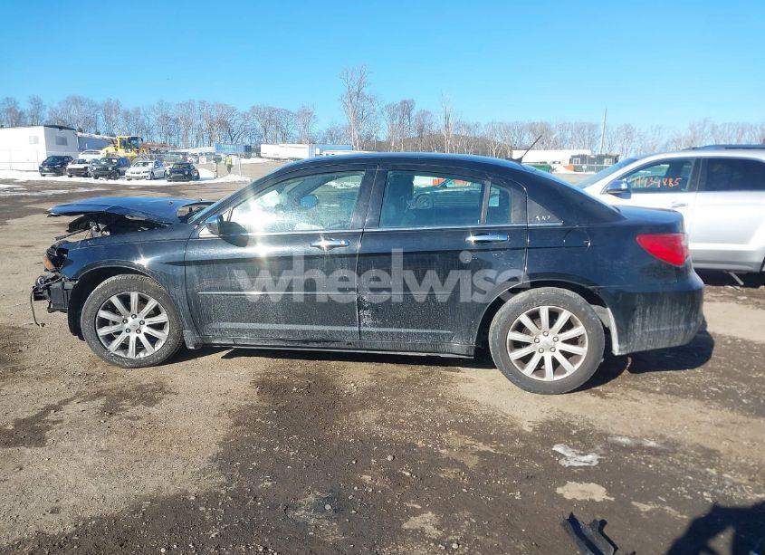 Photo 15 of 2013 Chrysler 200 LIMITED (VIN 1C3CCBCB9DN568029)