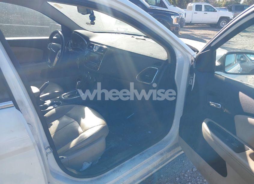 Photo 5 of 2012 Chrysler 200 LIMITED (VIN 1C3CCBCBXCN140761)