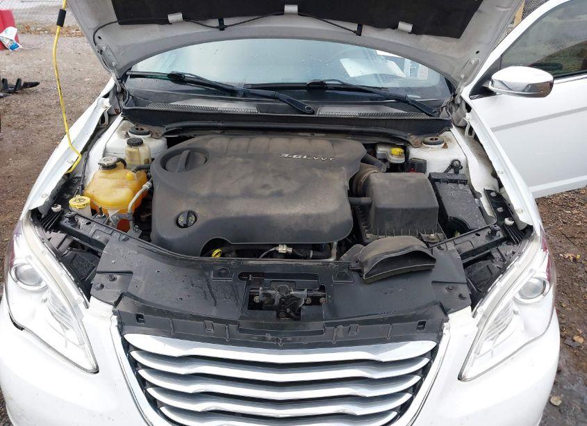 Photo 10 of 2012 Chrysler 200 LIMITED (VIN 1C3CCBCG0CN159346)