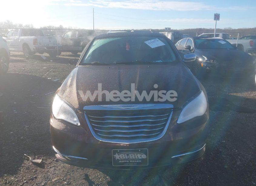 Photo 12 of 2013 Chrysler 200 LIMITED (VIN 1C3CCBCG0DN507356)