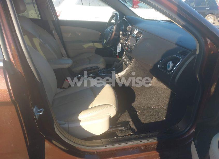 Photo 5 of 2013 Chrysler 200 LIMITED (VIN 1C3CCBCG0DN507356)