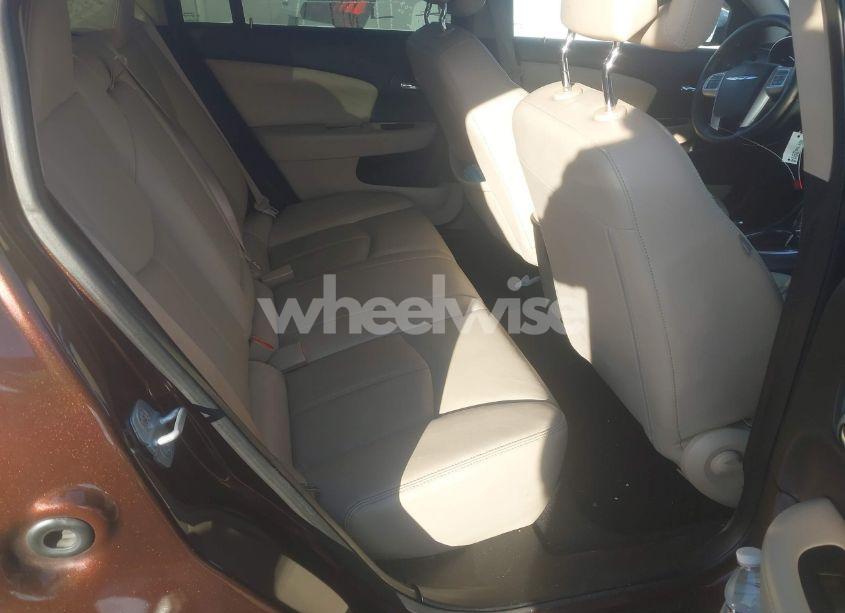 Photo 8 of 2013 Chrysler 200 LIMITED (VIN 1C3CCBCG0DN507356)