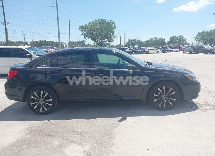 Photo 13 of 2013 Chrysler 200 LIMITED (VIN 1C3CCBCG0DN543371)