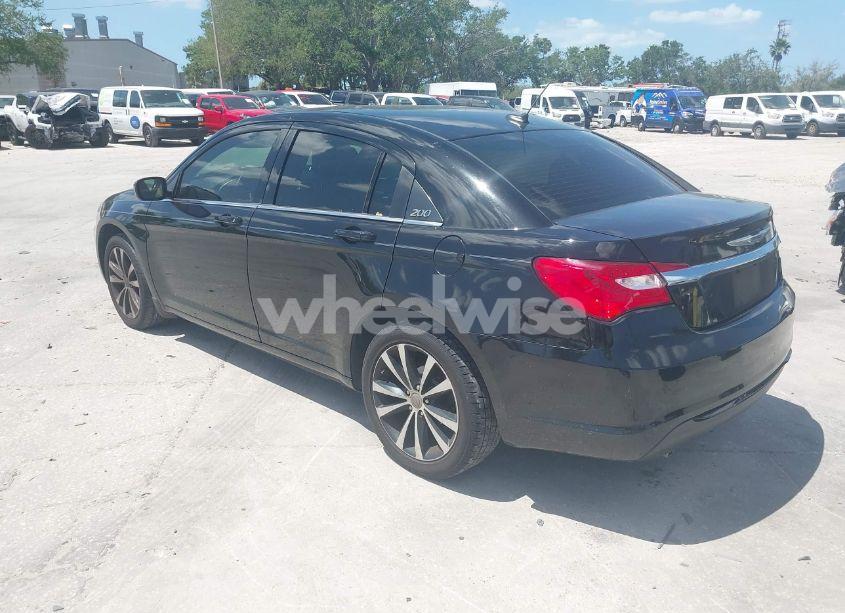 Photo 3 of 2013 Chrysler 200 LIMITED (VIN 1C3CCBCG0DN543371)